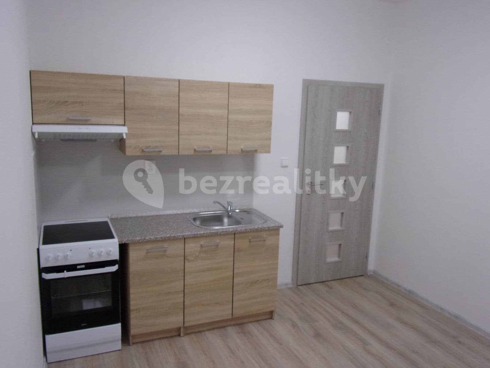 Prenájom bytu 1-izbový 21 m², Slepá, Milovice, Středočeský kraj Prenájom bytu 1-izbový 21 m², Slepá, Milovice, Středočeský kraj