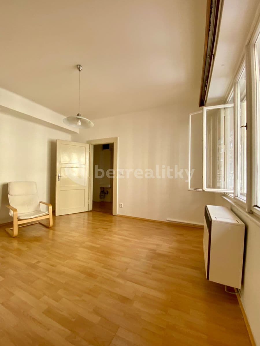 Prenájom bytu 1-izbový 39 m², Viklefova, Praha, Praha Prenájom bytu 1-izbový 39 m², Viklefova, Praha, Praha