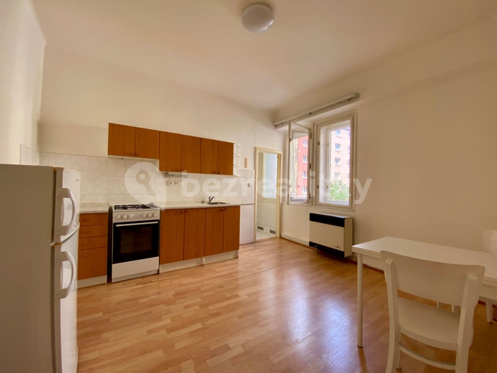 Prenájom bytu 1-izbový 39 m², Viklefova, Praha, Praha Prenájom bytu 1-izbový 39 m², Viklefova, Praha, Praha