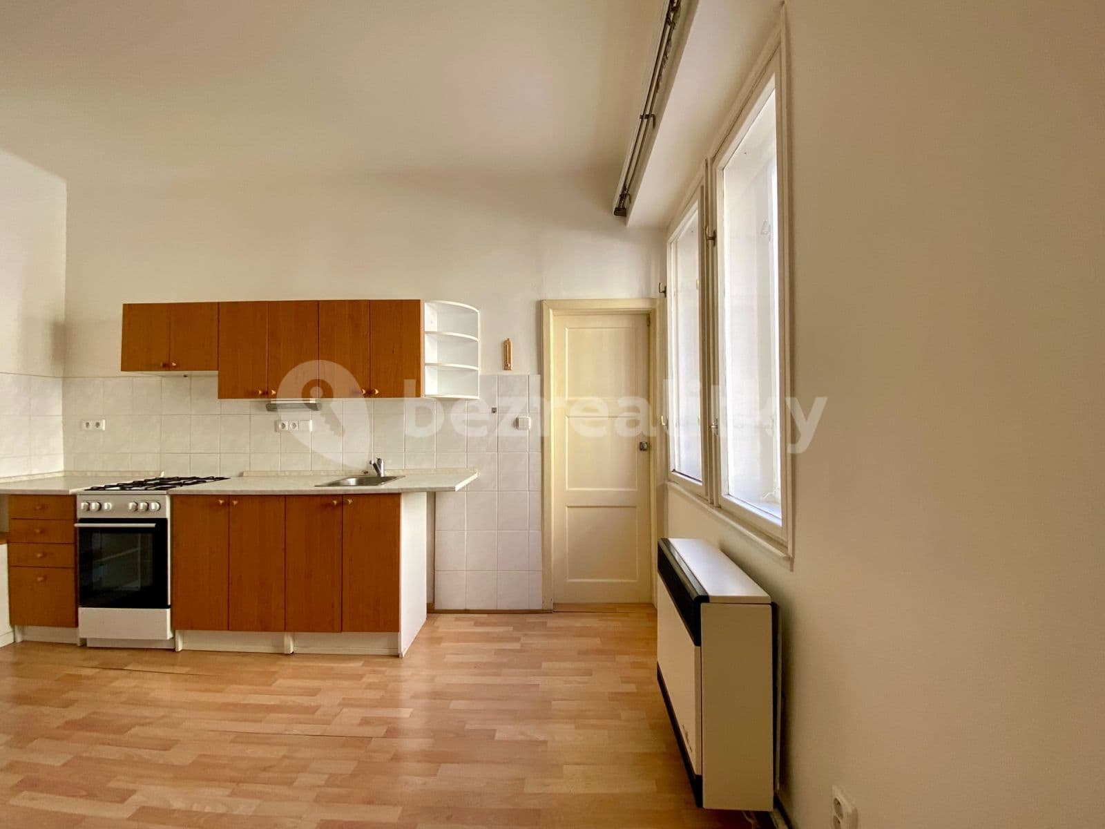Prenájom bytu 1-izbový 39 m², Viklefova, Praha, Praha Prenájom bytu 1-izbový 39 m², Viklefova, Praha, Praha