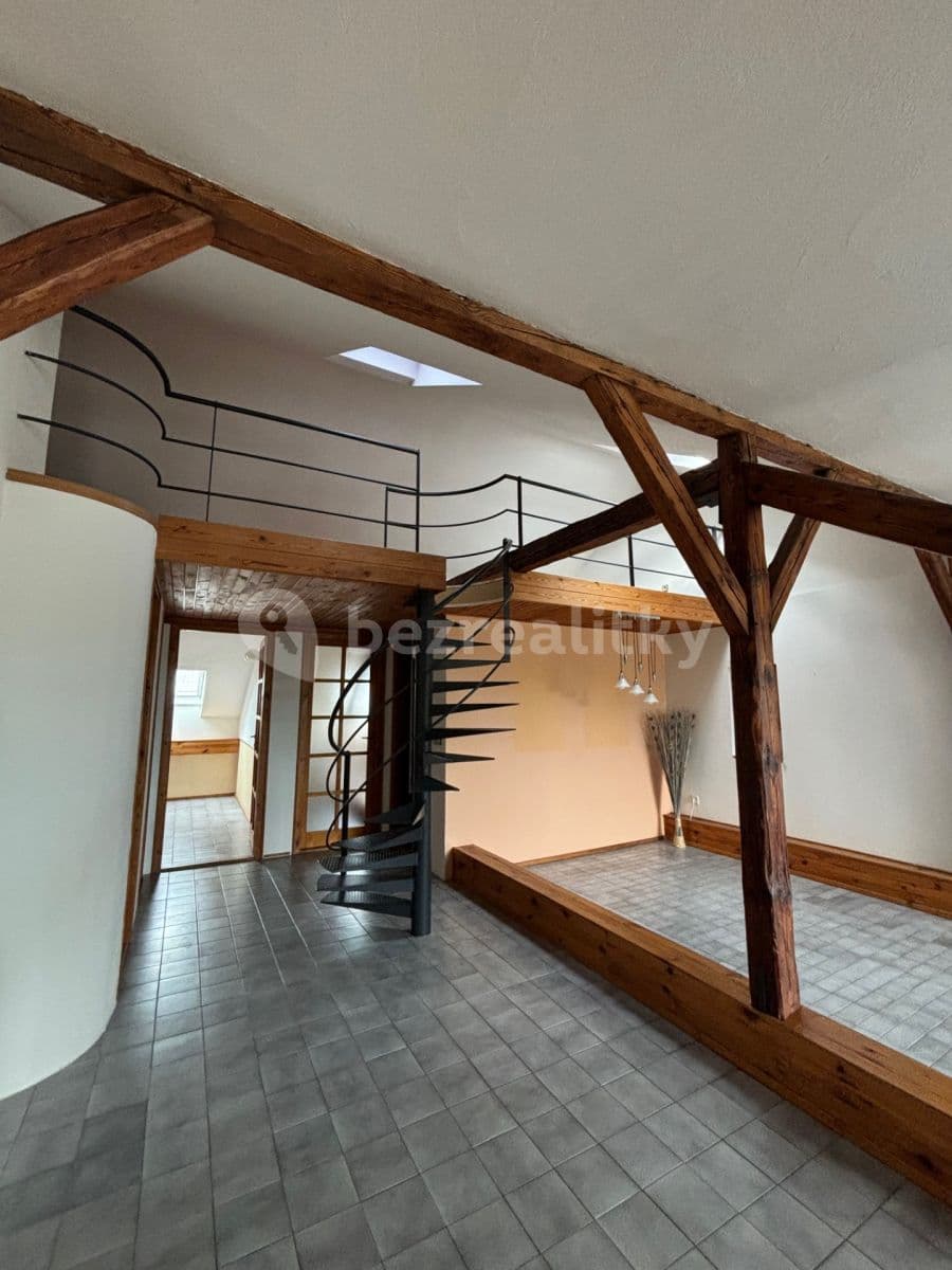 Prenájom bytu 4-izbový 95 m², Antonína Slavíka, Brno, Jihomoravský kraj Prenájom bytu 4-izbový 95 m², Antonína Slavíka, Brno, Jihomoravský kraj