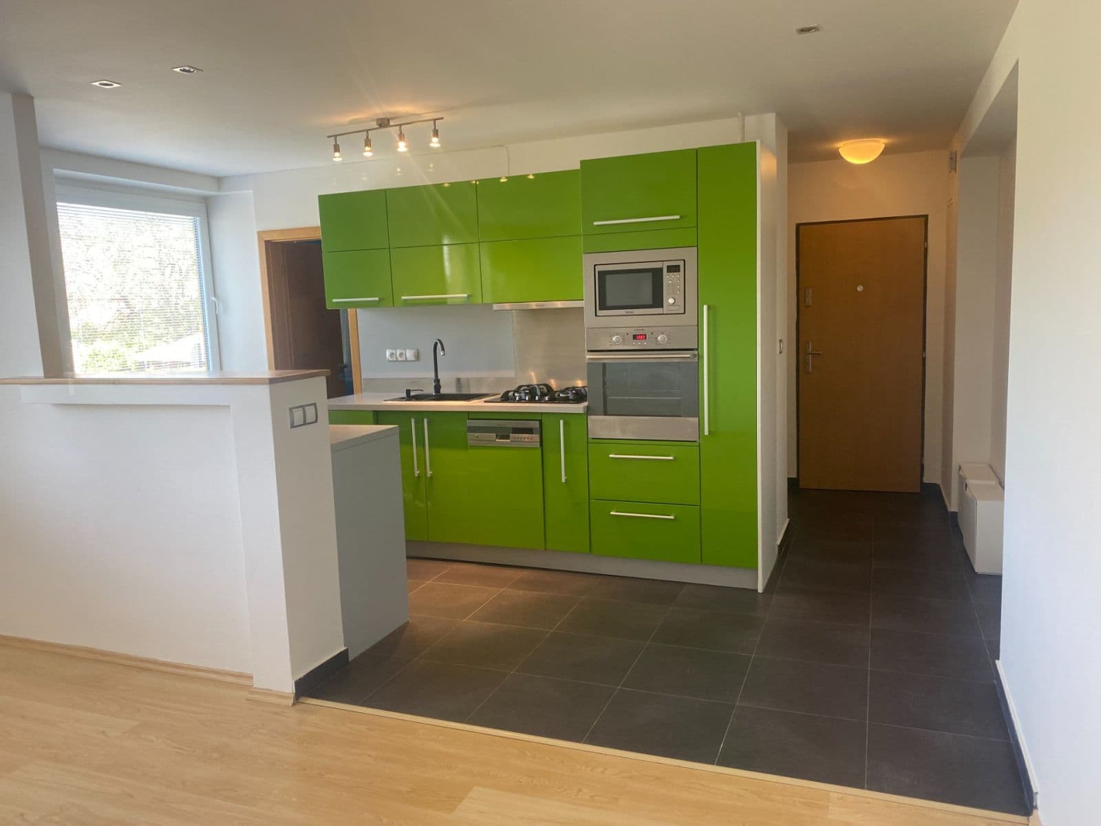 Prenájom bytu 2-izbový 60 m², Školní, Drásov, Jihomoravský kraj Prenájom bytu 2-izbový 60 m², Školní, Drásov, Jihomoravský kraj