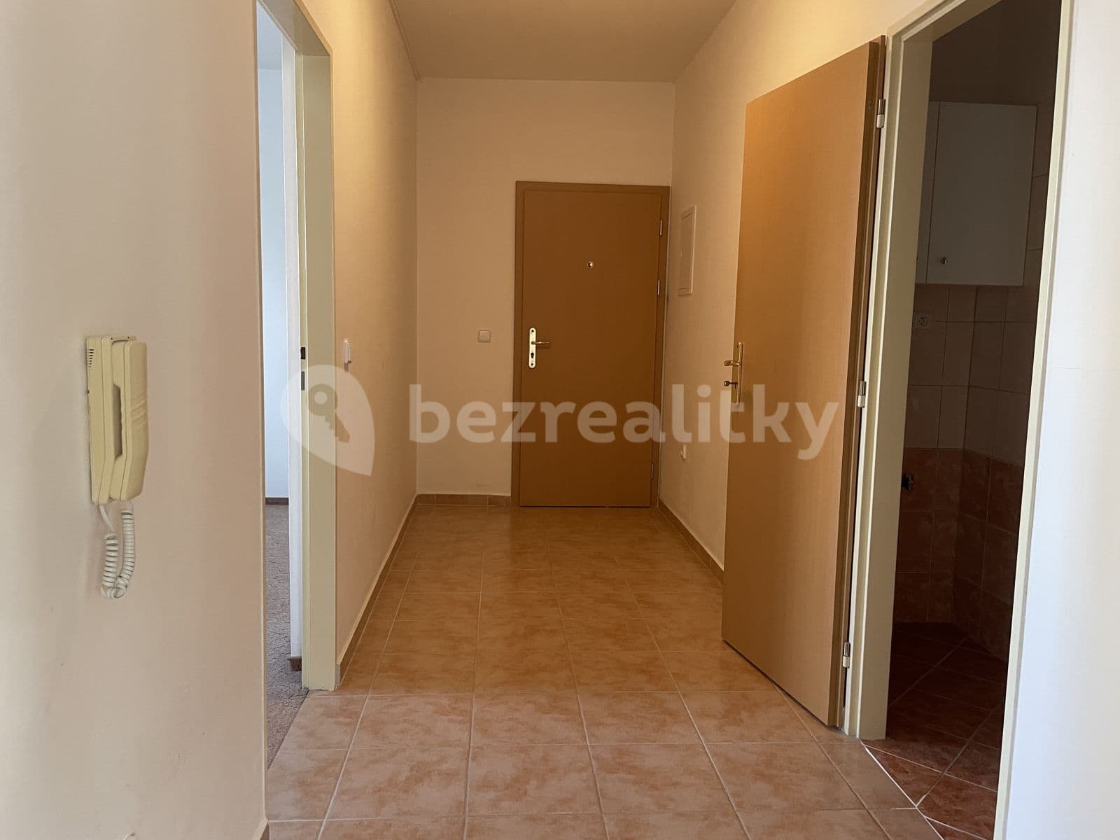 Prenájom bytu 2-izbový 57 m², Okrová, Náchod, Královéhradecký kraj Prenájom bytu 2-izbový 57 m², Okrová, Náchod, Královéhradecký kraj