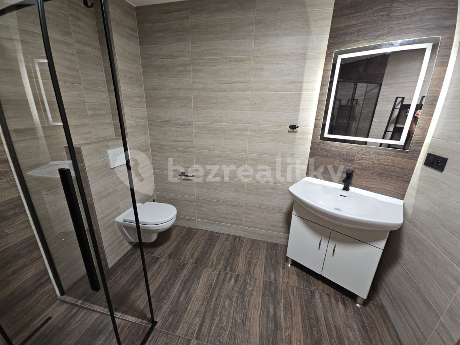 Prenájom bytu 2-izbový 55 m², Jilemnického, Olomouc, Olomoucký kraj Prenájom bytu 2-izbový 55 m², Jilemnického, Olomouc, Olomoucký kraj