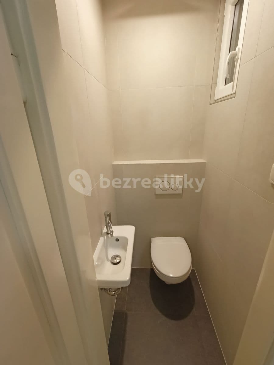 Prenájom bytu 2-izbový 50 m², U Nikolajky, Praha, Praha Prenájom bytu 2-izbový 50 m², U Nikolajky, Praha, Praha