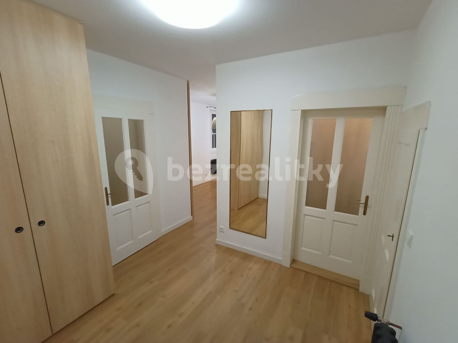 Prenájom bytu 2-izbový 50 m², U Nikolajky, Praha, Praha Prenájom bytu 2-izbový 50 m², U Nikolajky, Praha, Praha