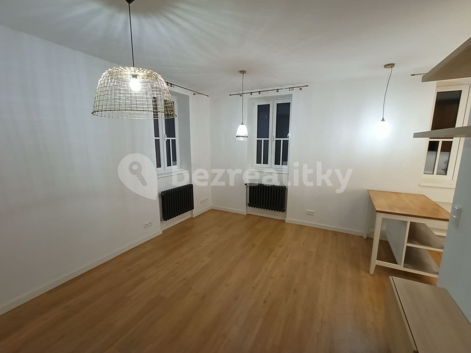Prenájom bytu 2-izbový 50 m², U Nikolajky, Praha, Praha Prenájom bytu 2-izbový 50 m², U Nikolajky, Praha, Praha
