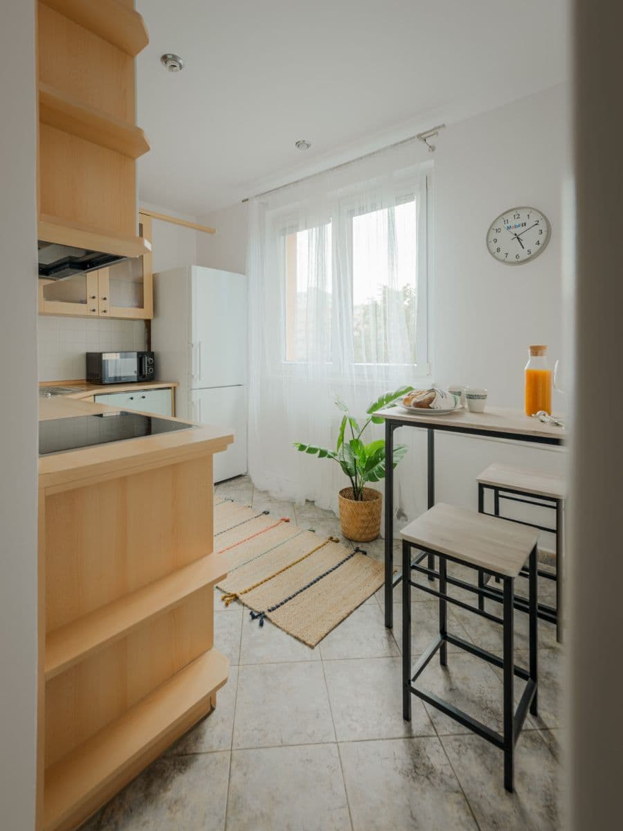 Predaj bytu 2-izbový 55 m², Chotutická, Praha, Praha Predaj bytu 2-izbový 55 m², Chotutická, Praha, Praha