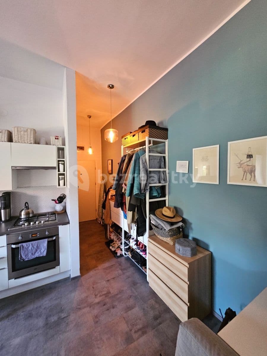 Prenájom bytu 1-izbový 37 m², Peckova, Praha, Praha Prenájom bytu 1-izbový 37 m², Peckova, Praha, Praha