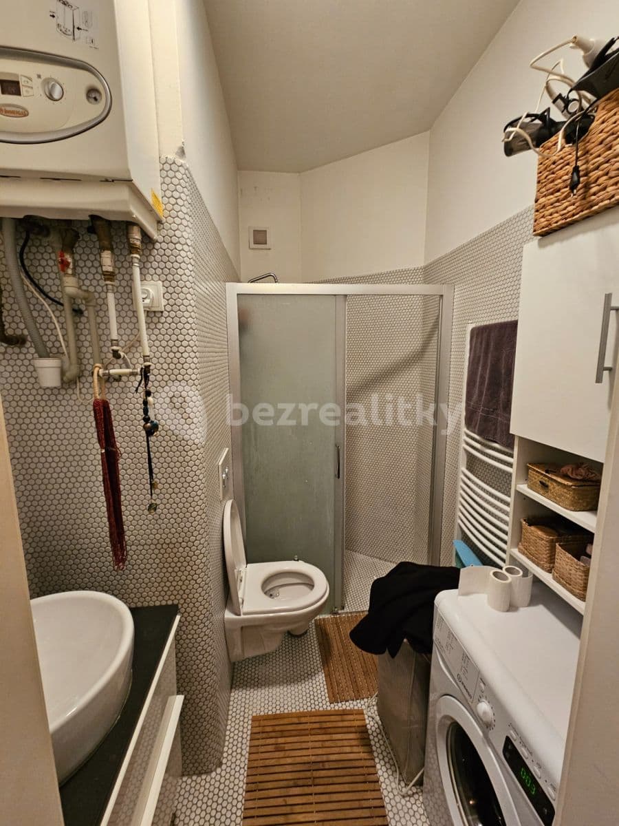 Prenájom bytu 1-izbový 37 m², Peckova, Praha, Praha Prenájom bytu 1-izbový 37 m², Peckova, Praha, Praha