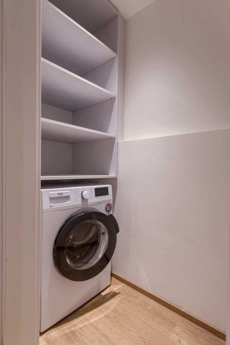 Prenájom bytu 2-izbový 54 m², U Lihovaru, Praha, Praha Prenájom bytu 2-izbový 54 m², U Lihovaru, Praha, Praha