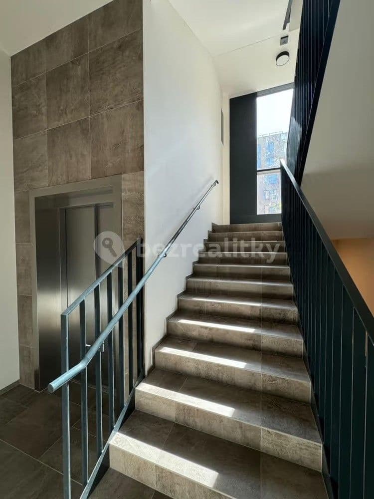 Prenájom bytu 2-izbový 54 m², U Lihovaru, Praha, Praha Prenájom bytu 2-izbový 54 m², U Lihovaru, Praha, Praha