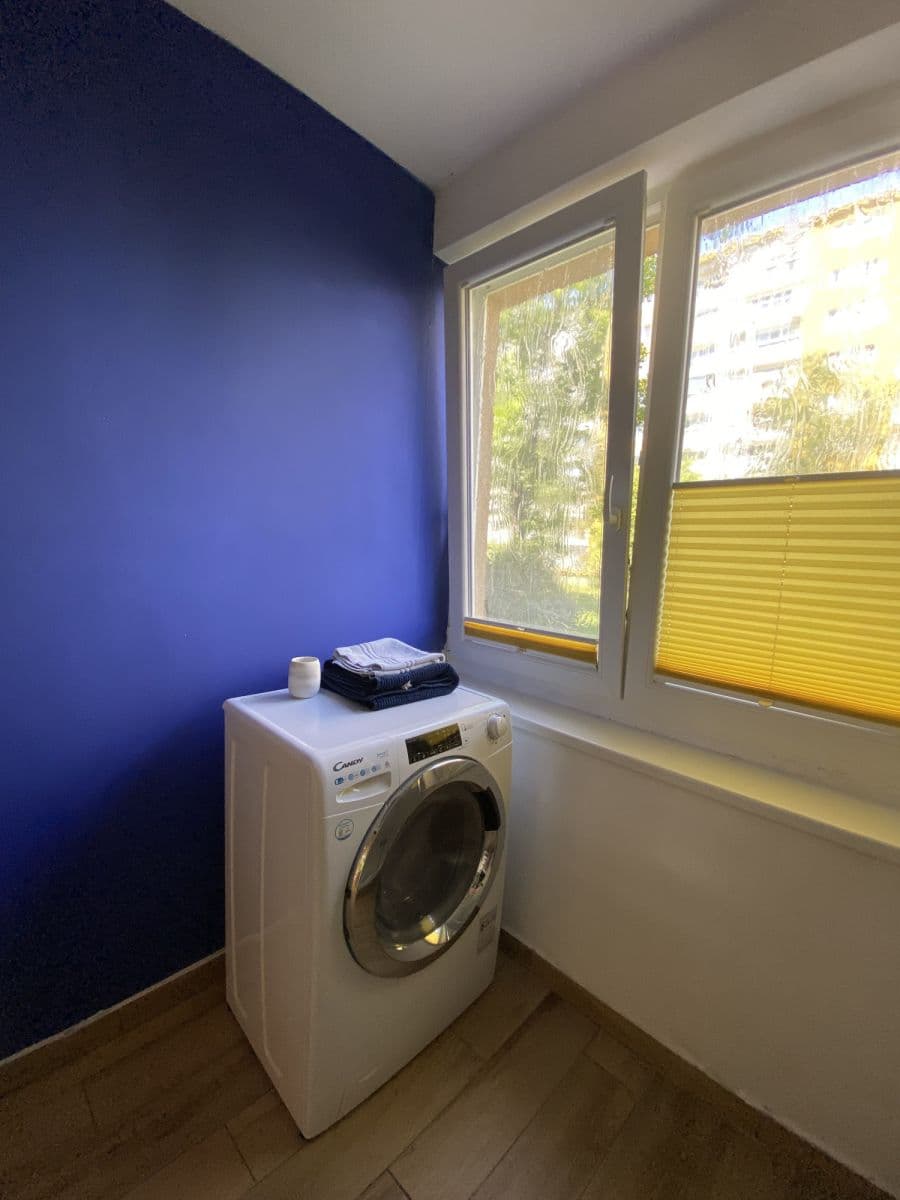 Prenájom bytu 52 m², Hrusická, Praha, Praha Prenájom bytu 52 m², Hrusická, Praha, Praha