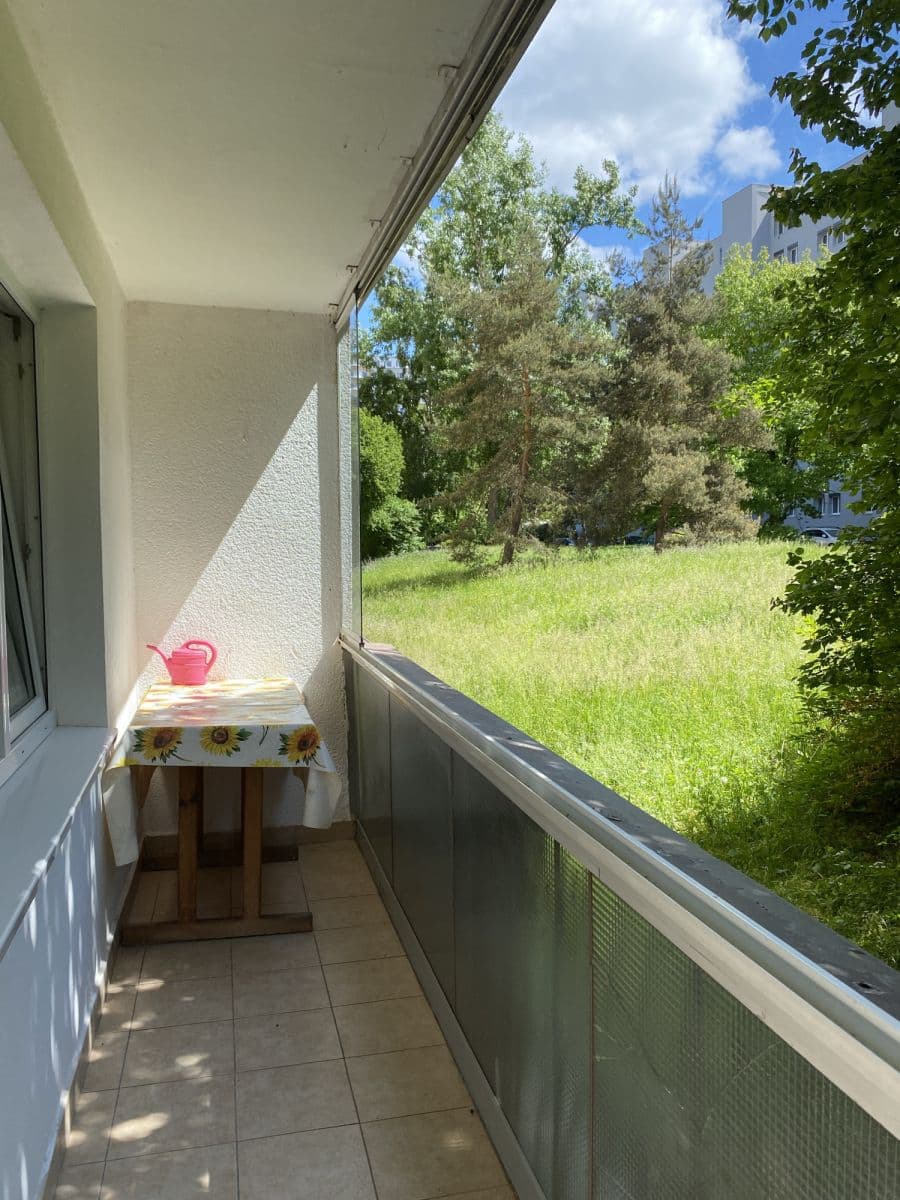 Prenájom bytu 52 m², Hrusická, Praha, Praha Prenájom bytu 52 m², Hrusická, Praha, Praha