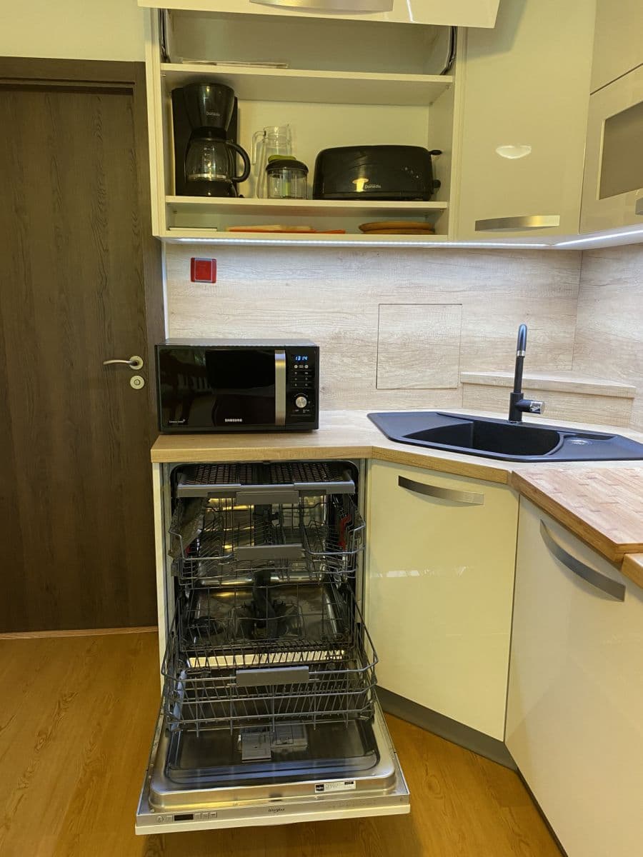 Prenájom bytu 52 m², Hrusická, Praha, Praha Prenájom bytu 52 m², Hrusická, Praha, Praha