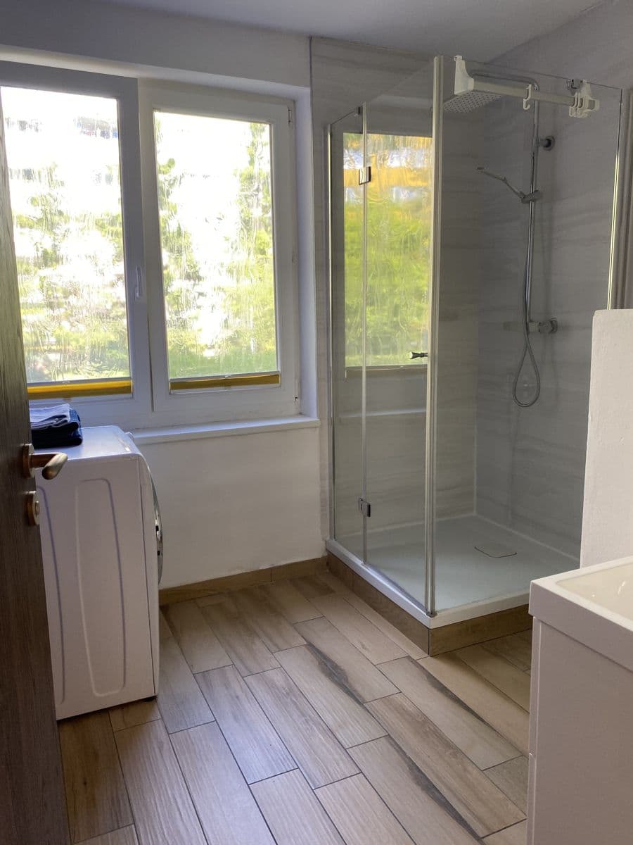 Prenájom bytu 52 m², Hrusická, Praha, Praha Prenájom bytu 52 m², Hrusická, Praha, Praha