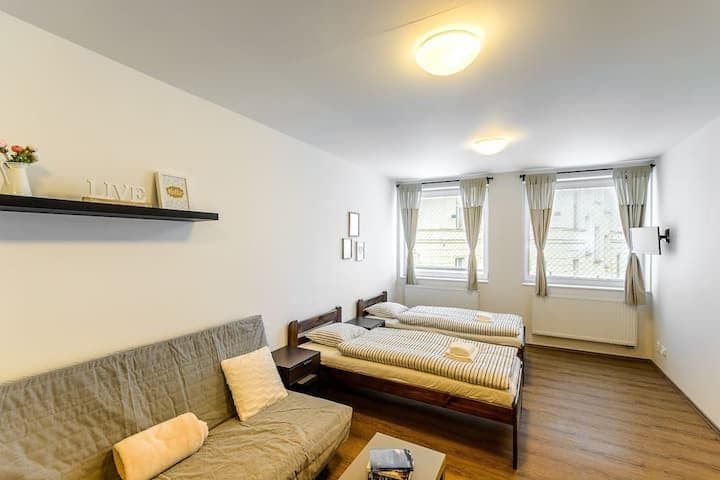 Prenájom bytu 25 m², Víta Nejedlého, Praha, Praha Prenájom bytu 25 m², Víta Nejedlého, Praha, Praha