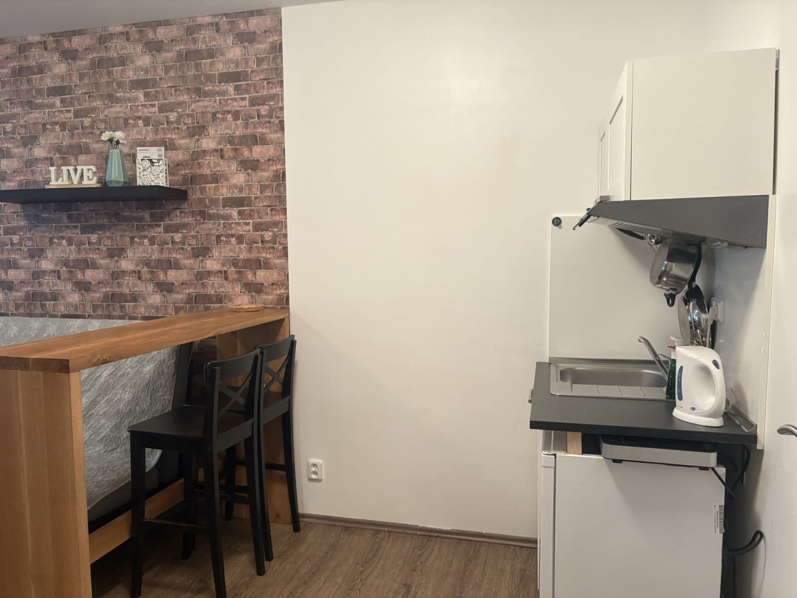 Prenájom bytu 25 m², Víta Nejedlého, Praha, Praha Prenájom bytu 25 m², Víta Nejedlého, Praha, Praha