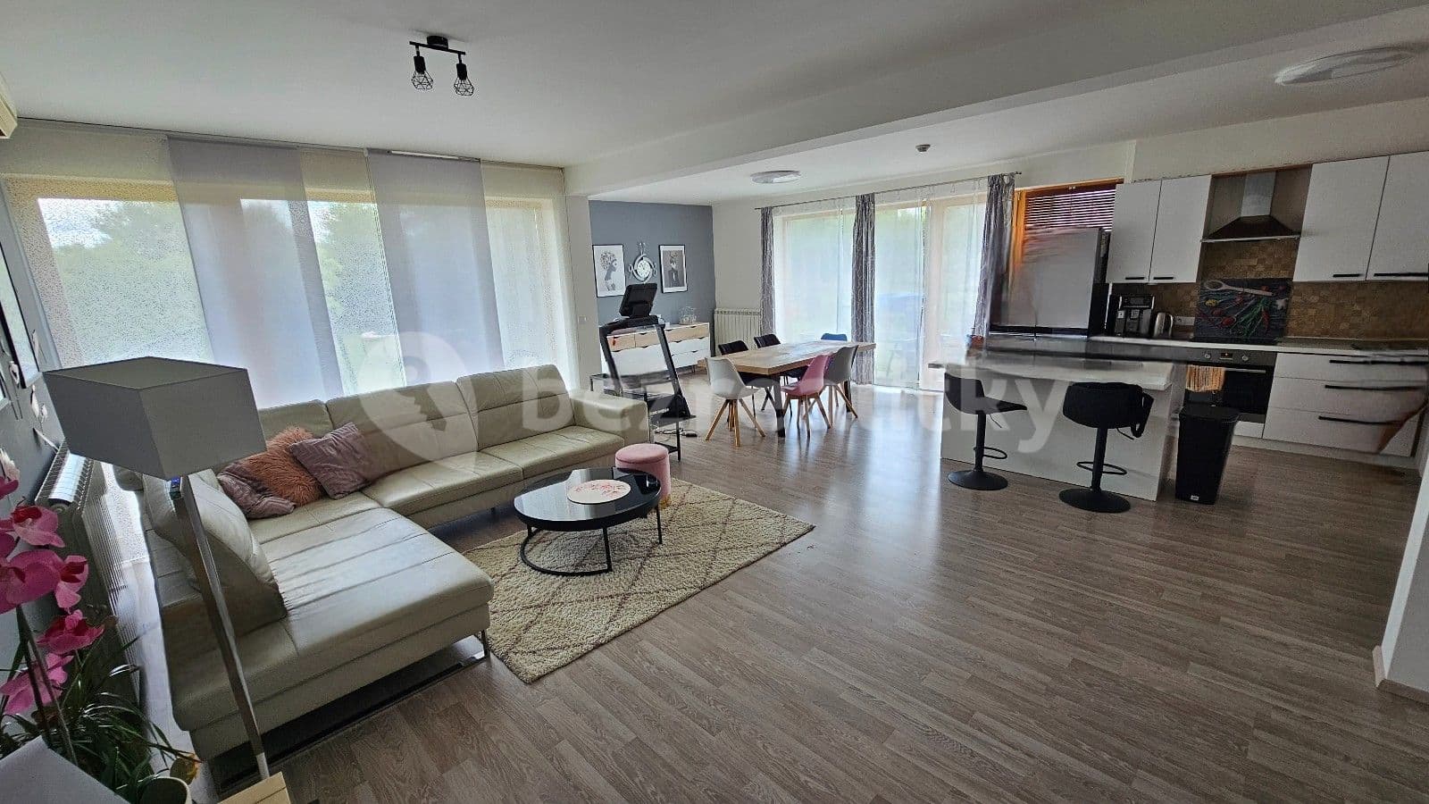 Prenájom domu 200 m², pozemek 970 m², Lhenická, Praha, Praha Prenájom domu 200 m², pozemek 970 m², Lhenická, Praha, Praha