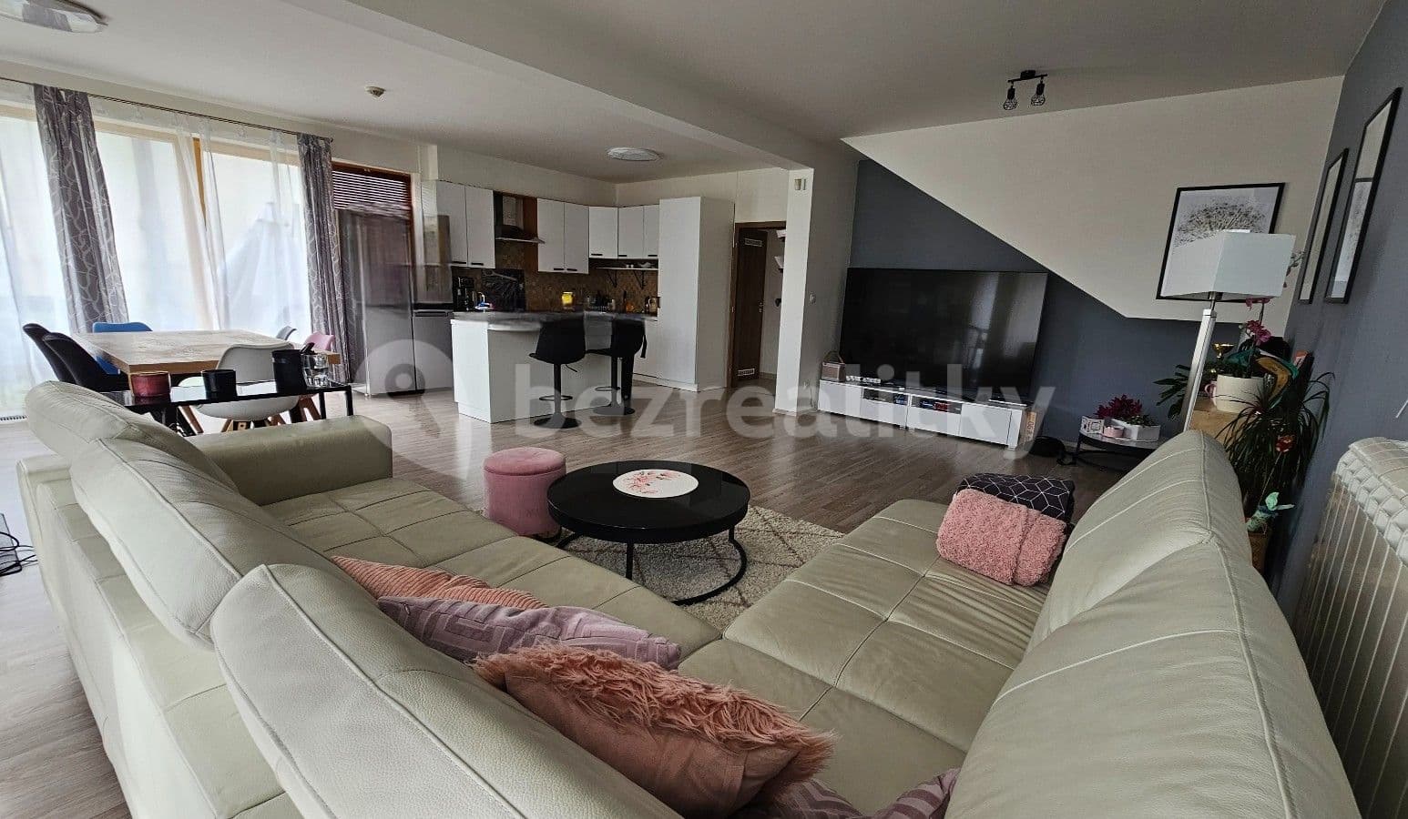 Prenájom domu 200 m², pozemek 970 m², Lhenická, Praha, Praha Prenájom domu 200 m², pozemek 970 m², Lhenická, Praha, Praha