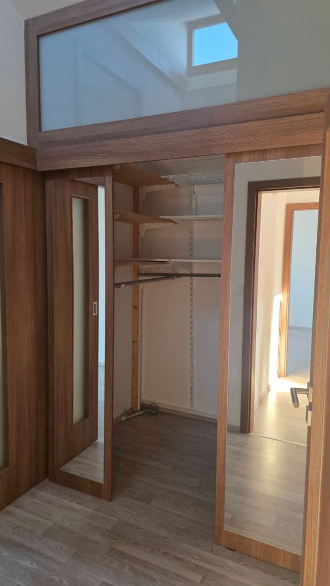 Prenájom domu 200 m², pozemek 970 m², Lhenická, Praha, Praha Prenájom domu 200 m², pozemek 970 m², Lhenická, Praha, Praha