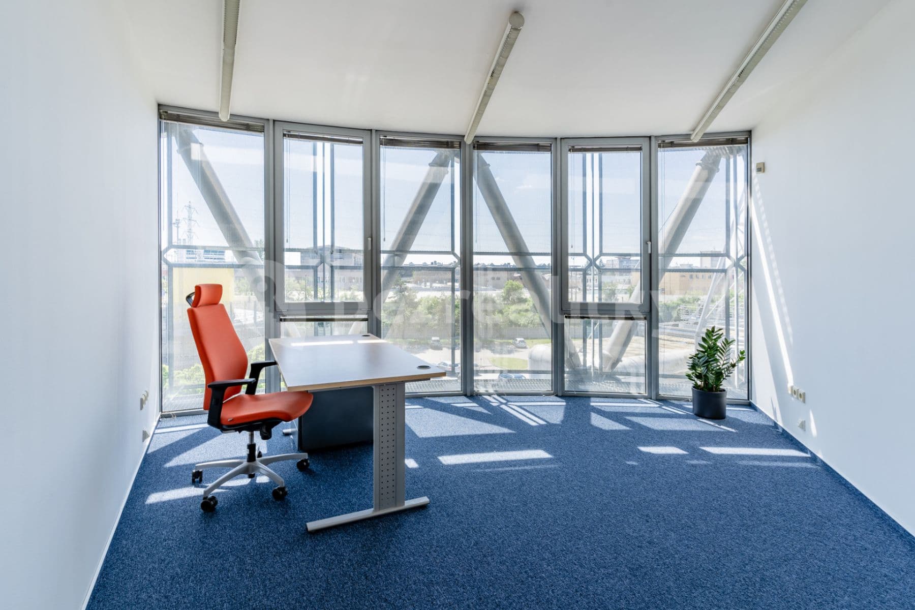 Prenájom kancelárie 18 m², Plynárenská, Brno, Jihomoravský kraj Prenájom kancelárie 18 m², Plynárenská, Brno, Jihomoravský kraj