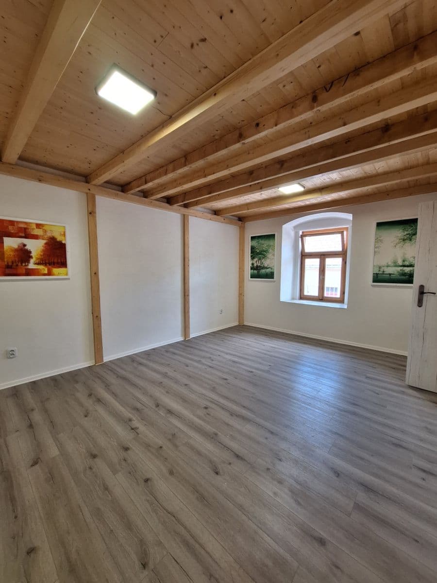 Prenájom domu 93 m², pozemok 50 m², V. Burgra, Kladno, Středočeský kraj Prenájom domu 93 m², pozemok 50 m², V. Burgra, Kladno, Středočeský kraj