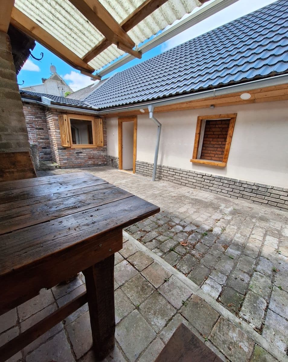 Prenájom domu 93 m², pozemok 50 m², V. Burgra, Kladno, Středočeský kraj Prenájom domu 93 m², pozemok 50 m², V. Burgra, Kladno, Středočeský kraj