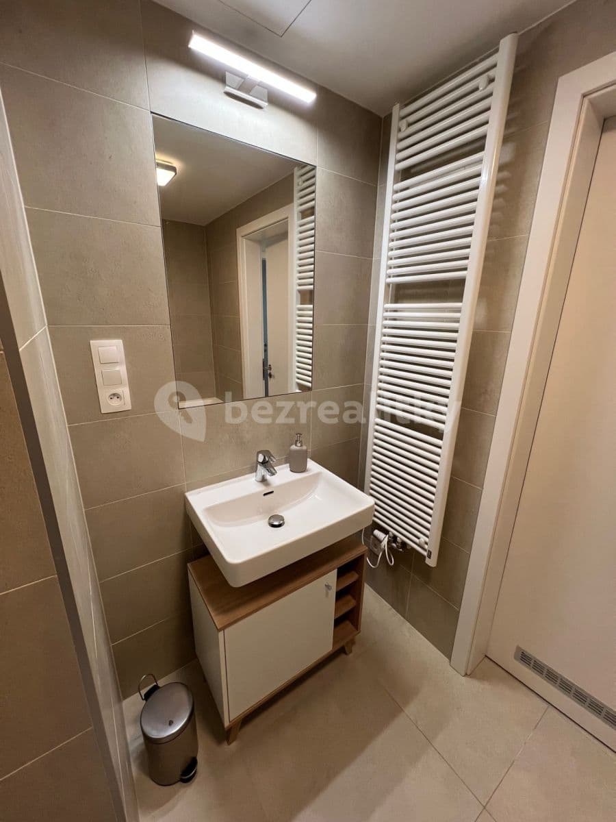 Prenájom bytu 2-izbový 53 m², Benešova, Praha, Praha Prenájom bytu 2-izbový 53 m², Benešova, Praha, Praha