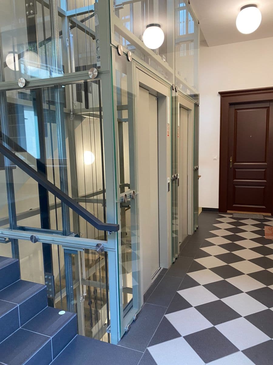 Prenájom bytu 1-izbový 39 m², Na Valentince, Praha, Praha Prenájom bytu 1-izbový 39 m², Na Valentince, Praha, Praha