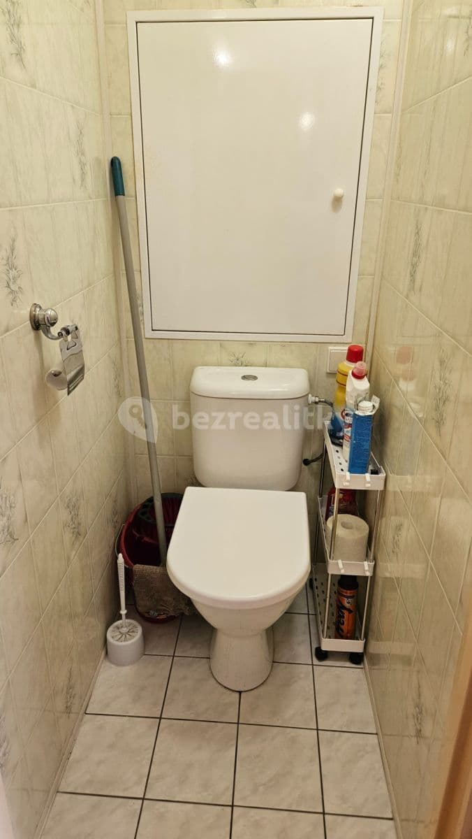 Prenájom bytu 1-izbový 31 m², Na Vrších, Praha, Praha Prenájom bytu 1-izbový 31 m², Na Vrších, Praha, Praha