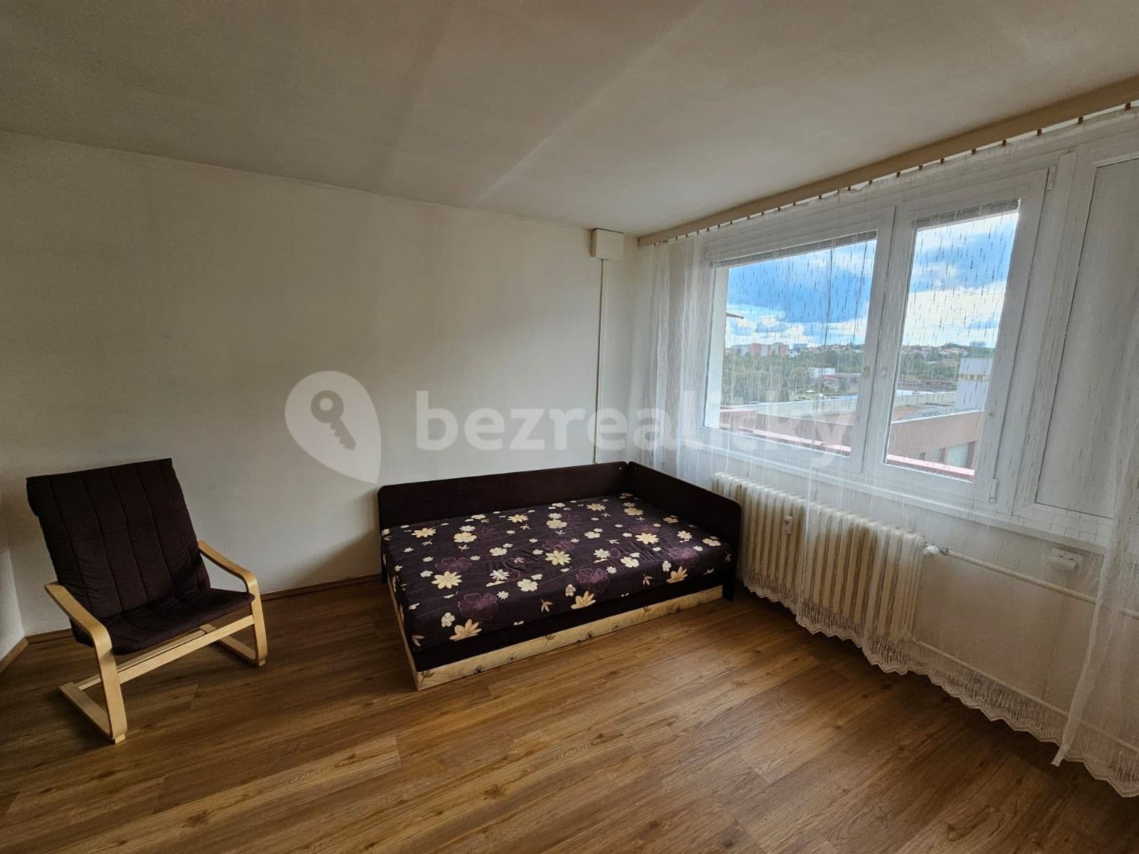 Prenájom bytu 1-izbový 31 m², Na Vrších, Praha, Praha Prenájom bytu 1-izbový 31 m², Na Vrších, Praha, Praha