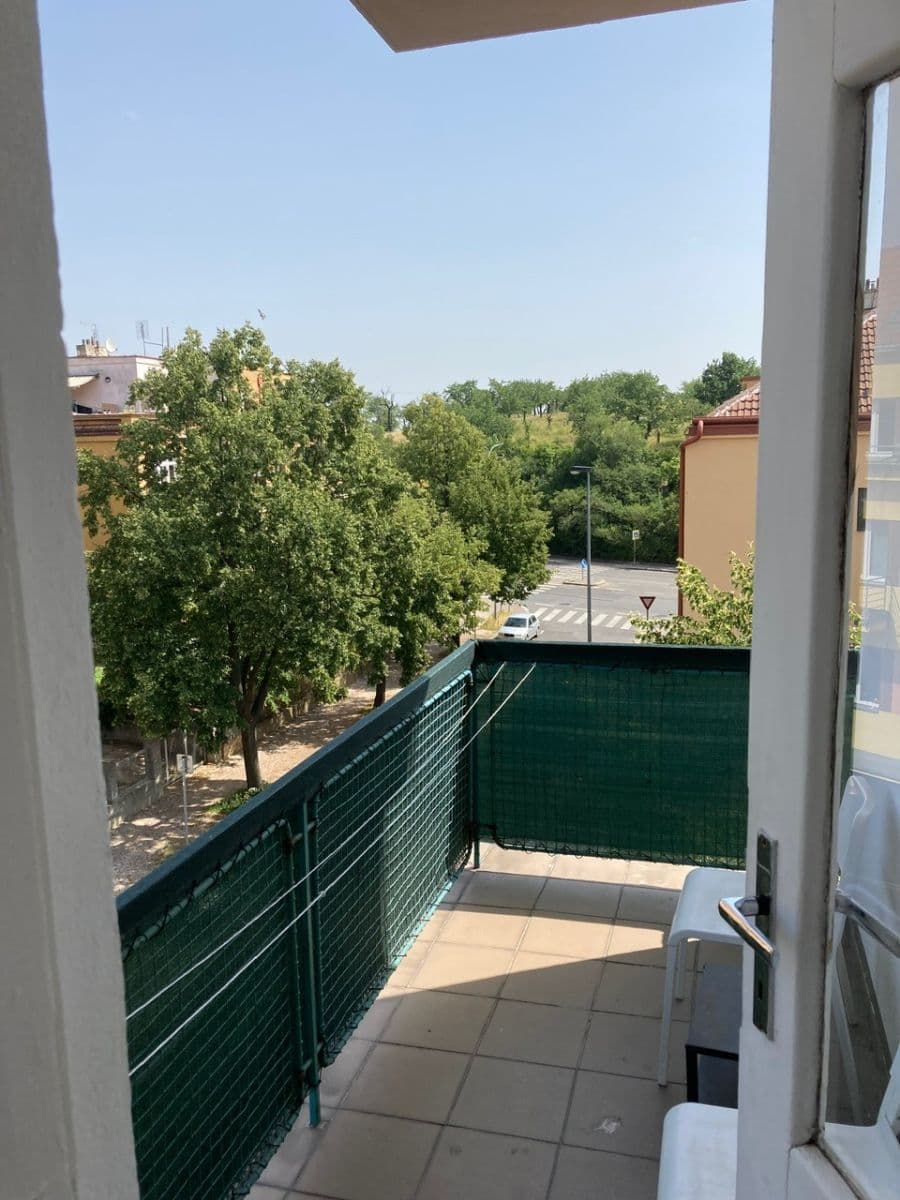 Prenájom bytu 2-izbový 56 m², U Kněžské louky, Praha, Praha Prenájom bytu 2-izbový 56 m², U Kněžské louky, Praha, Praha