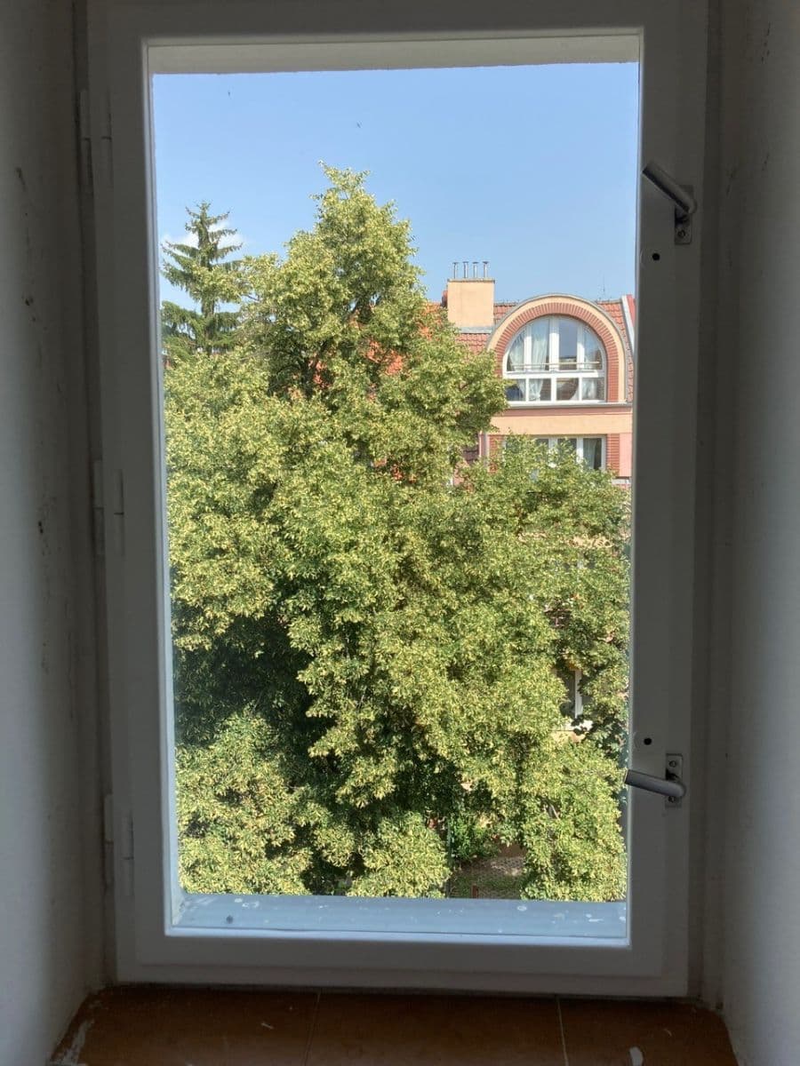 Prenájom bytu 2-izbový 56 m², U Kněžské louky, Praha, Praha Prenájom bytu 2-izbový 56 m², U Kněžské louky, Praha, Praha