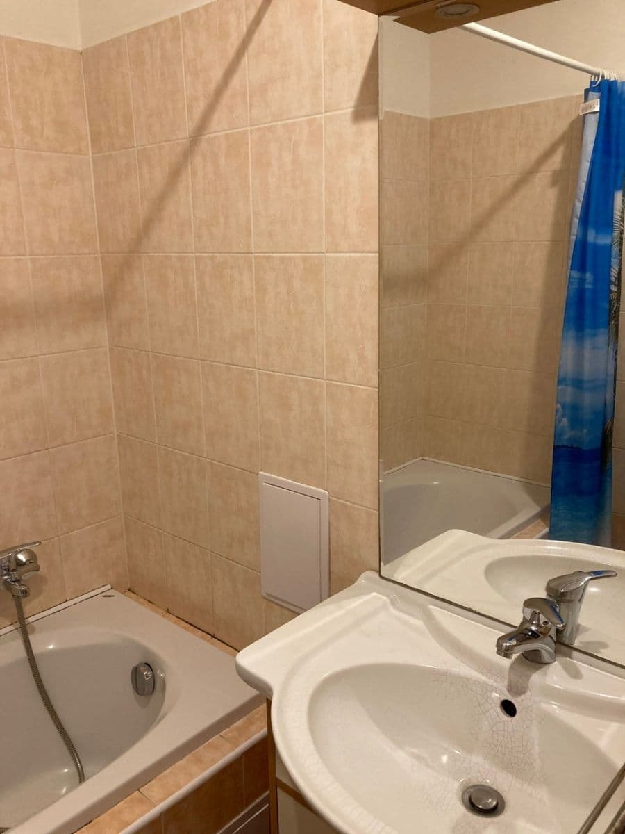 Prenájom bytu 2-izbový 56 m², U Kněžské louky, Praha, Praha Prenájom bytu 2-izbový 56 m², U Kněžské louky, Praha, Praha