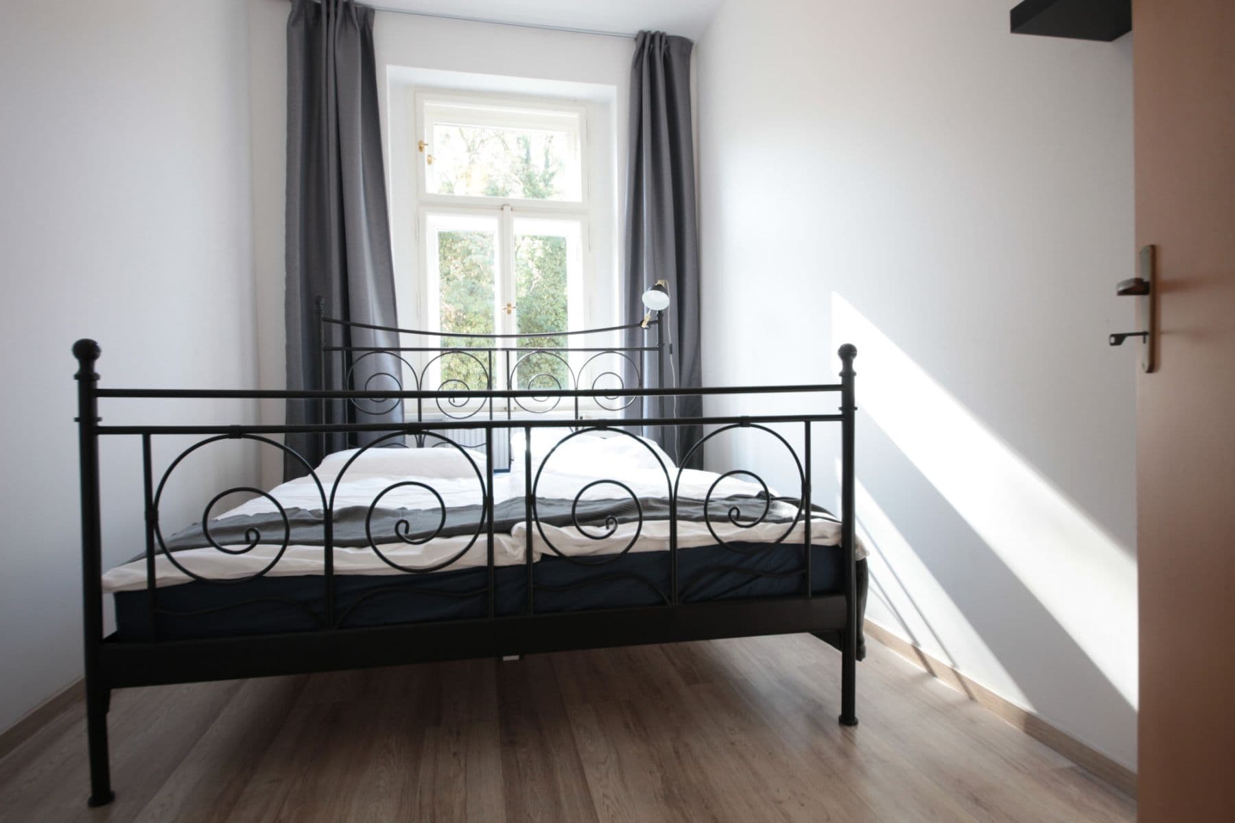 Prenájom bytu 36 m², Plzeňská, Praha, Praha Prenájom bytu 36 m², Plzeňská, Praha, Praha