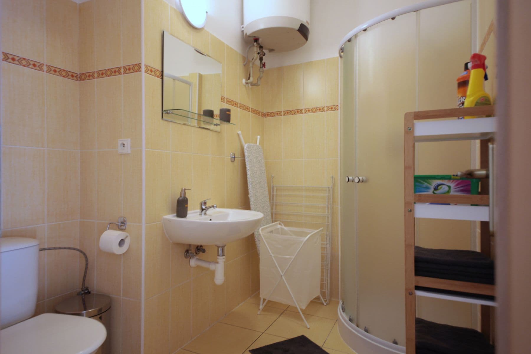 Prenájom bytu 36 m², Plzeňská, Praha, Praha Prenájom bytu 36 m², Plzeňská, Praha, Praha