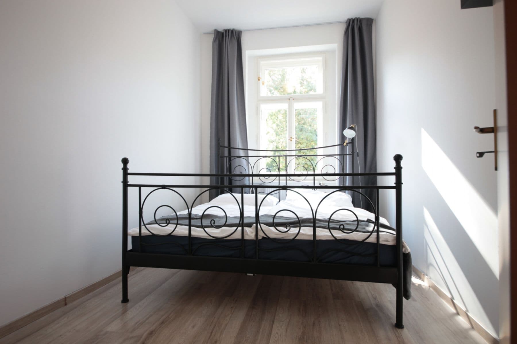 Prenájom bytu 36 m², Plzeňská, Praha, Praha Prenájom bytu 36 m², Plzeňská, Praha, Praha