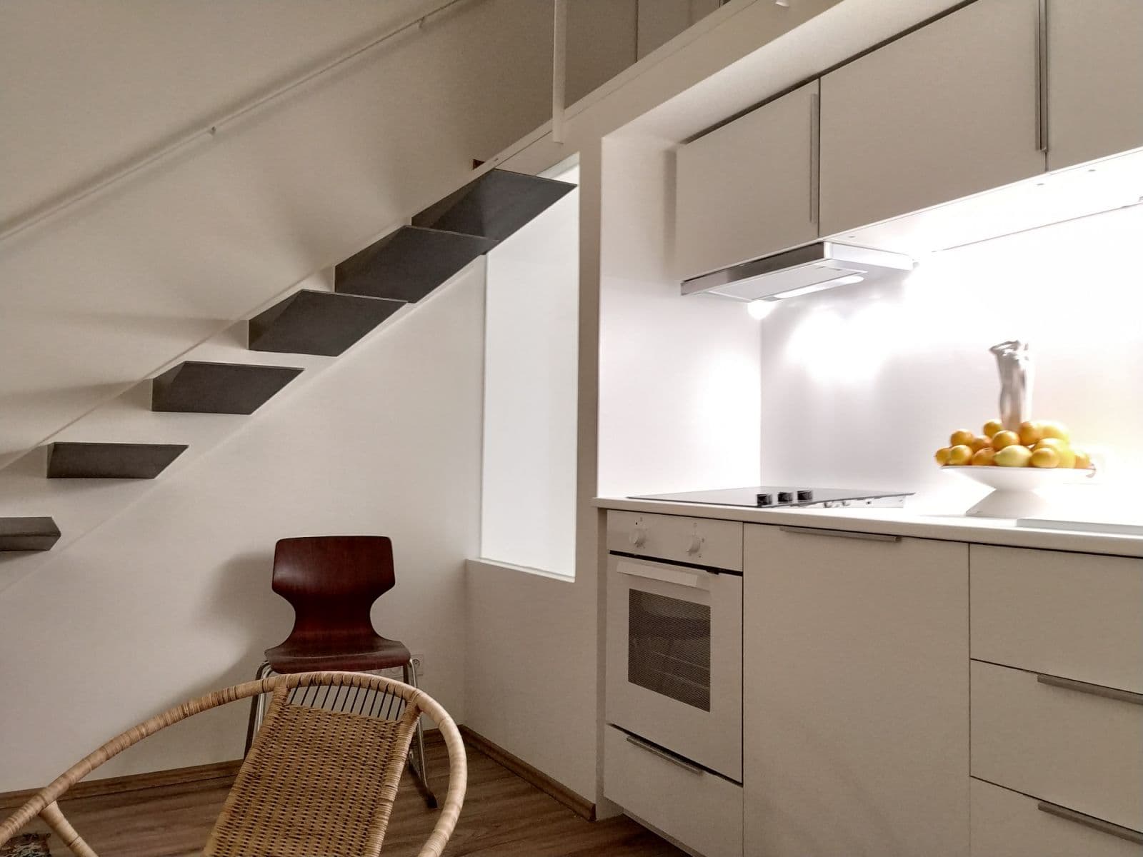Prenájom bytu 37 m², Prvního pluku, Praha, Praha Prenájom bytu 37 m², Prvního pluku, Praha, Praha