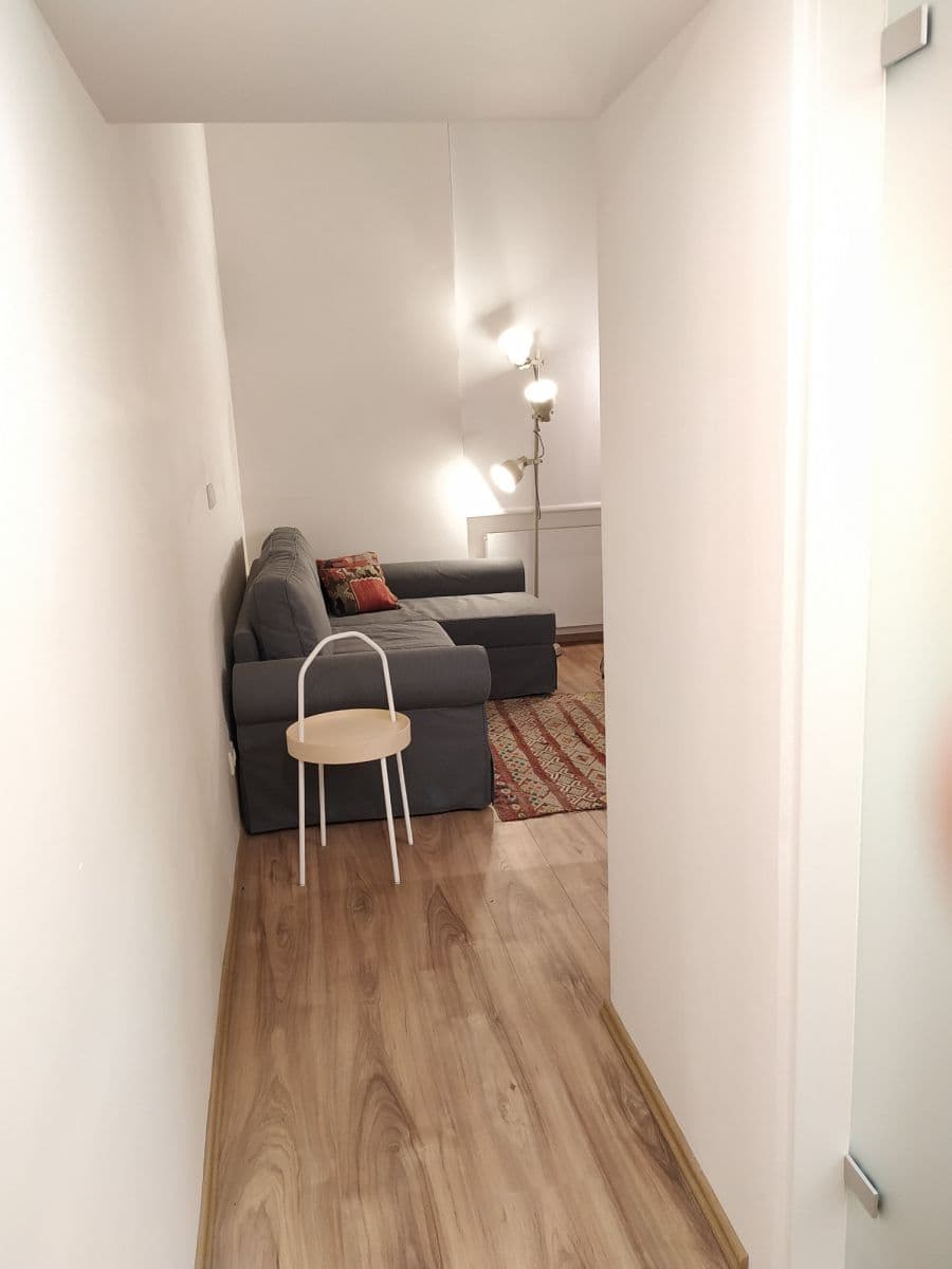 Prenájom bytu 37 m², Prvního pluku, Praha, Praha Prenájom bytu 37 m², Prvního pluku, Praha, Praha
