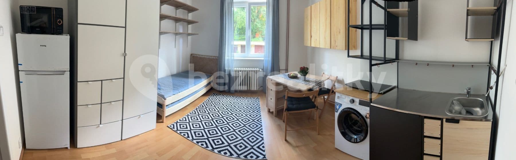 Prenájom bytu 1-izbový 22 m², Františkovská, Liberec, Liberecký kraj Prenájom bytu 1-izbový 22 m², Františkovská, Liberec, Liberecký kraj