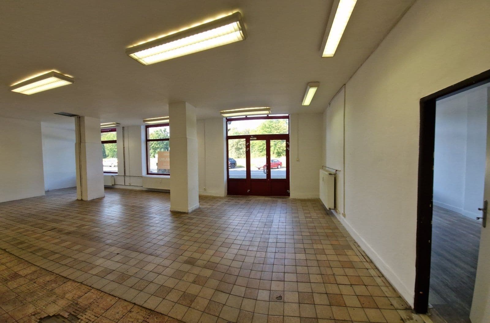 Prenájom nebytového priestoru 181 m², Na Nábřeží, Havířov, Moravskoslezský kraj Prenájom nebytového priestoru 181 m², Na Nábřeží, Havířov, Moravskoslezský kraj