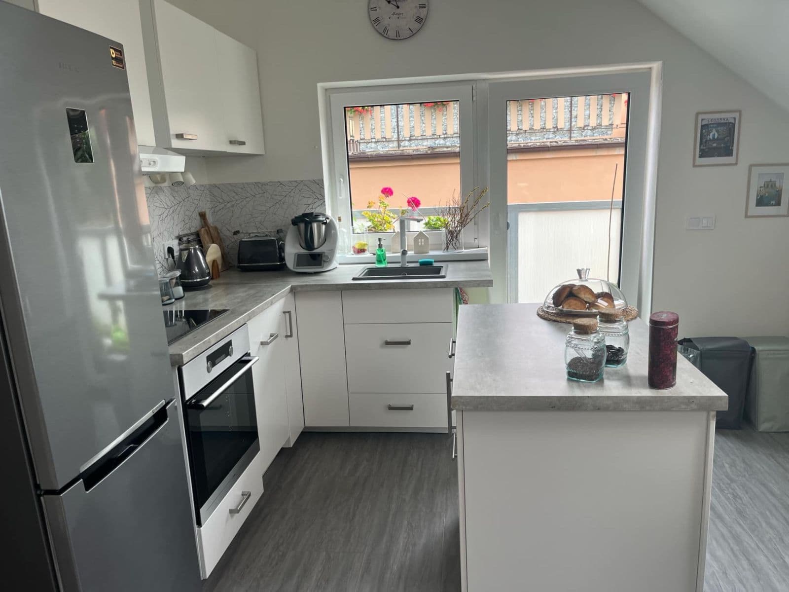 Predaj domu 300 m², pozemek 1.600 m², Ke Starému hřišti, Praha, Praha Predaj domu 300 m², pozemek 1.600 m², Ke Starému hřišti, Praha, Praha