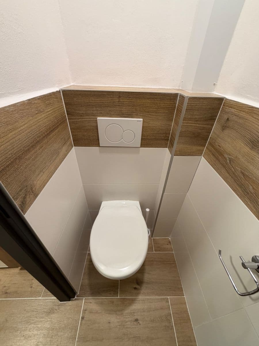 Prenájom bytu 1-izbový 28 m², Ruská, Praha, Praha Prenájom bytu 1-izbový 28 m², Ruská, Praha, Praha
