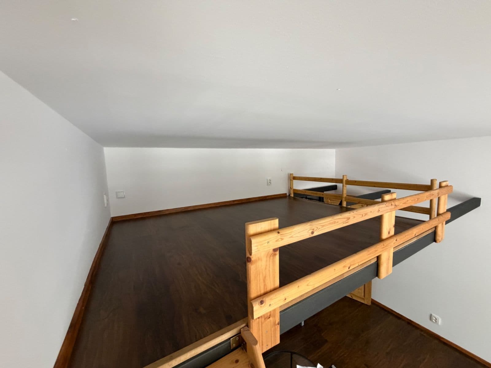 Prenájom bytu 1-izbový 28 m², Ruská, Praha, Praha Prenájom bytu 1-izbový 28 m², Ruská, Praha, Praha