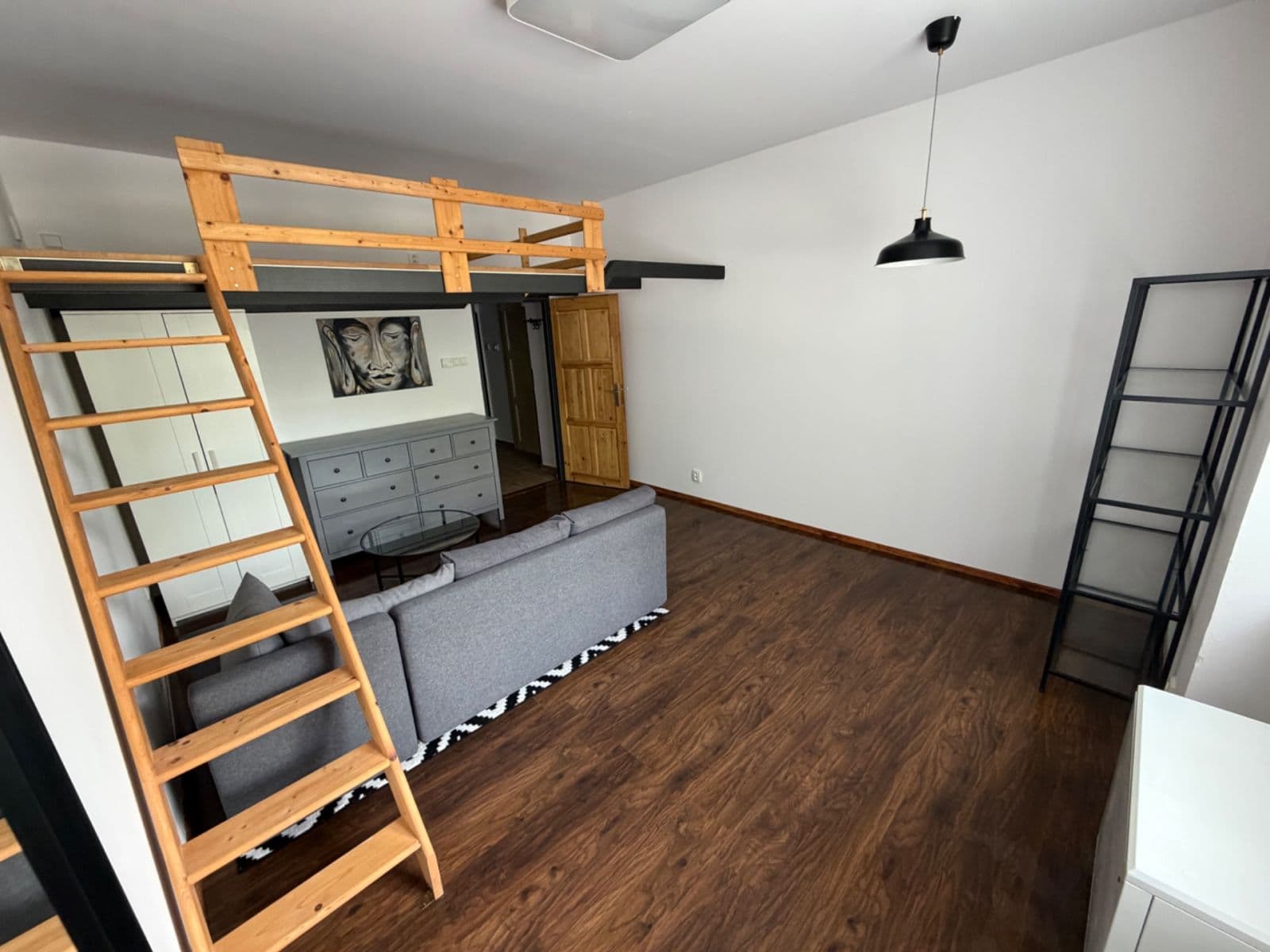 Prenájom bytu 1-izbový 28 m², Ruská, Praha, Praha Prenájom bytu 1-izbový 28 m², Ruská, Praha, Praha