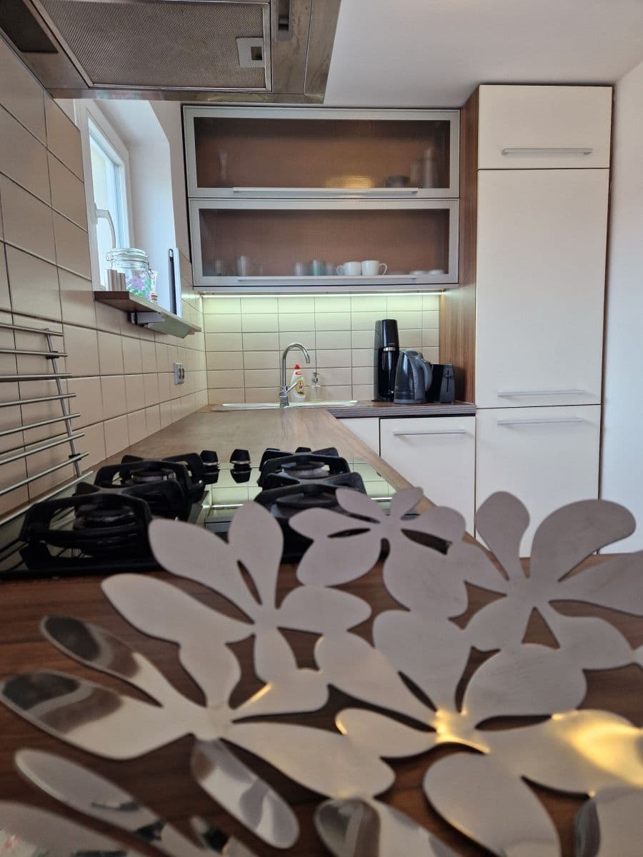 Prenájom bytu 60 m², U Průhonu, Praha, Praha Prenájom bytu 60 m², U Průhonu, Praha, Praha