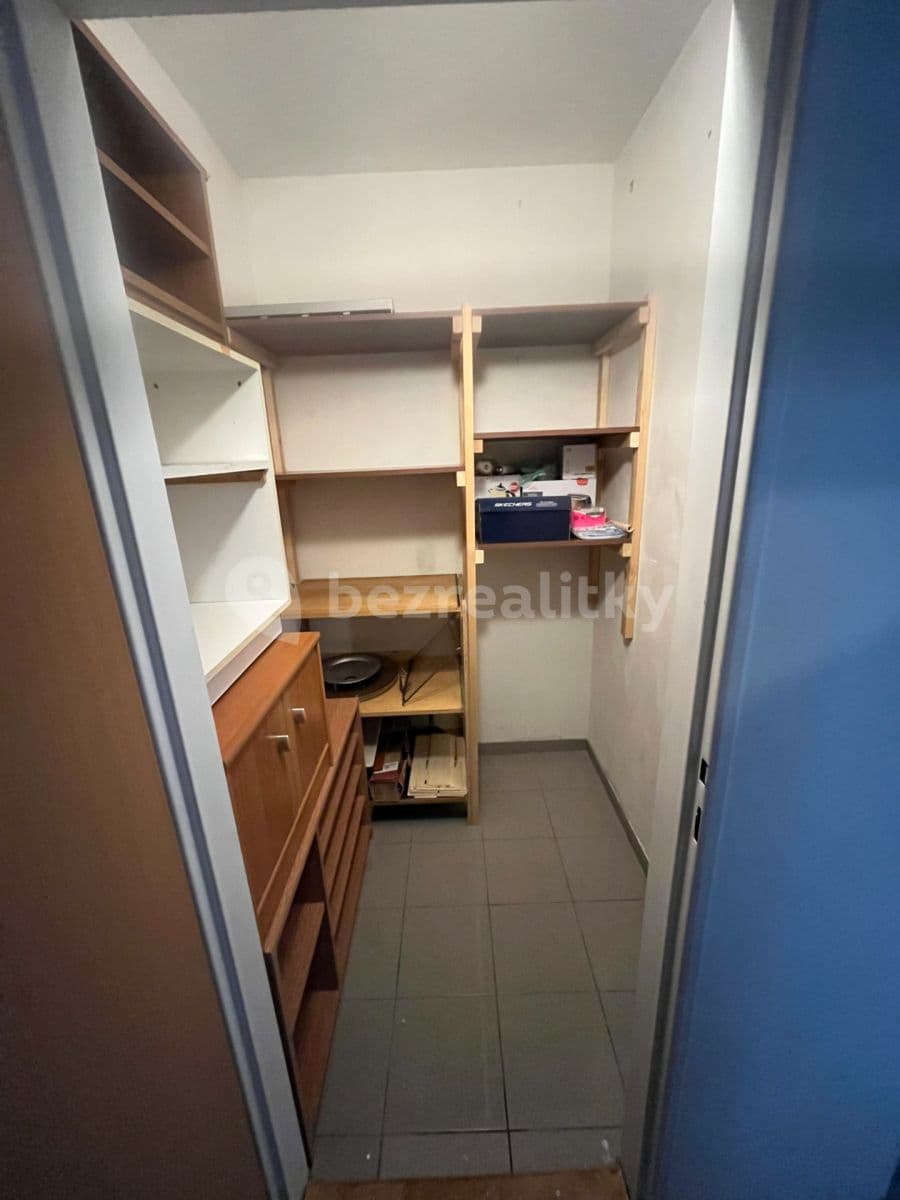Prenájom bytu 2-izbový 63 m², Měšická, Praha, Praha Prenájom bytu 2-izbový 63 m², Měšická, Praha, Praha