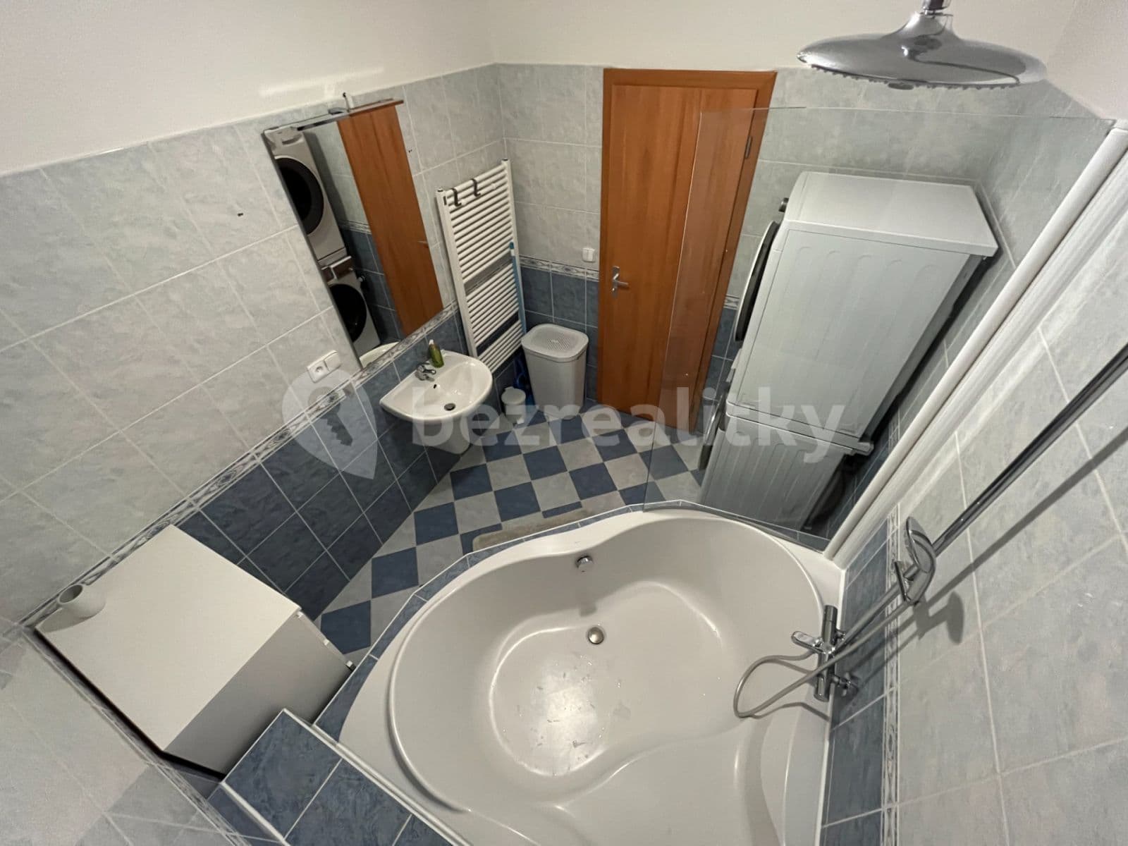Prenájom bytu 2-izbový 63 m², Měšická, Praha, Praha Prenájom bytu 2-izbový 63 m², Měšická, Praha, Praha