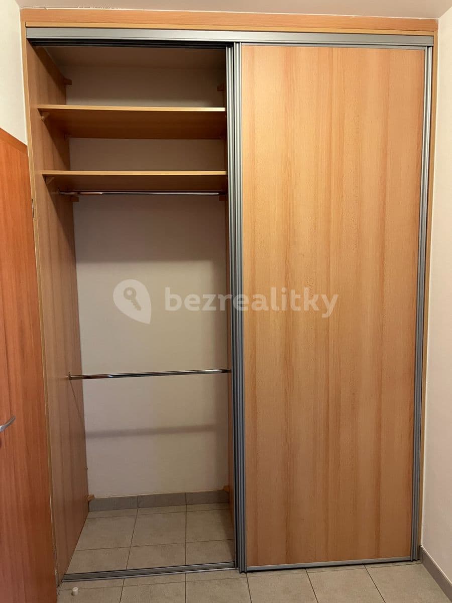 Prenájom bytu 2-izbový 63 m², Měšická, Praha, Praha Prenájom bytu 2-izbový 63 m², Měšická, Praha, Praha